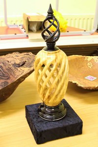 Spiral hollow form