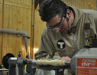 Turning a table lamp