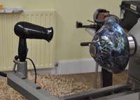 Drying lacquer with a hairdryer
