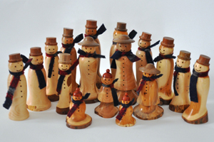 A crowd of turned snowpeople