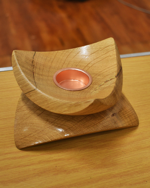 Three cornered tea light bowl