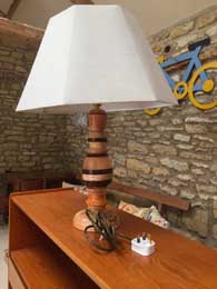 segmented lamp stand
