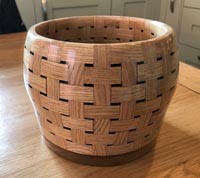 Basketweave effect segmented bowl
